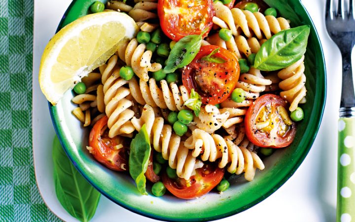 Pasta salad with peas & garlicky tomatoes