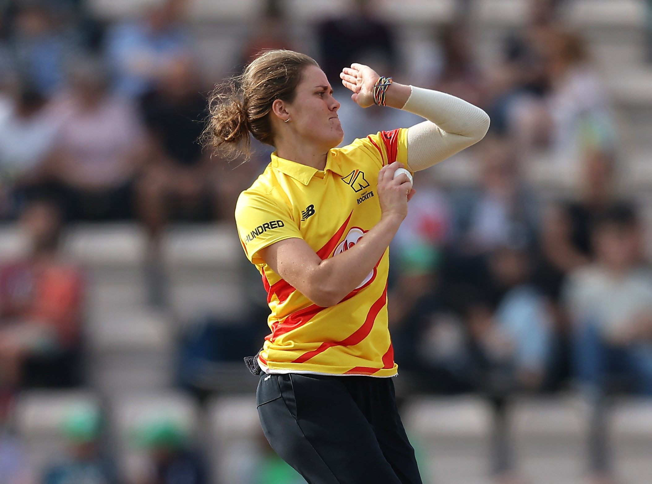 Nat Sciver-Brunt playing cricket 